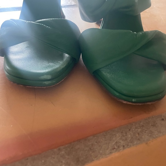 Gorgeous green aquazzura heels in the softest leather - Picture 5 of 11